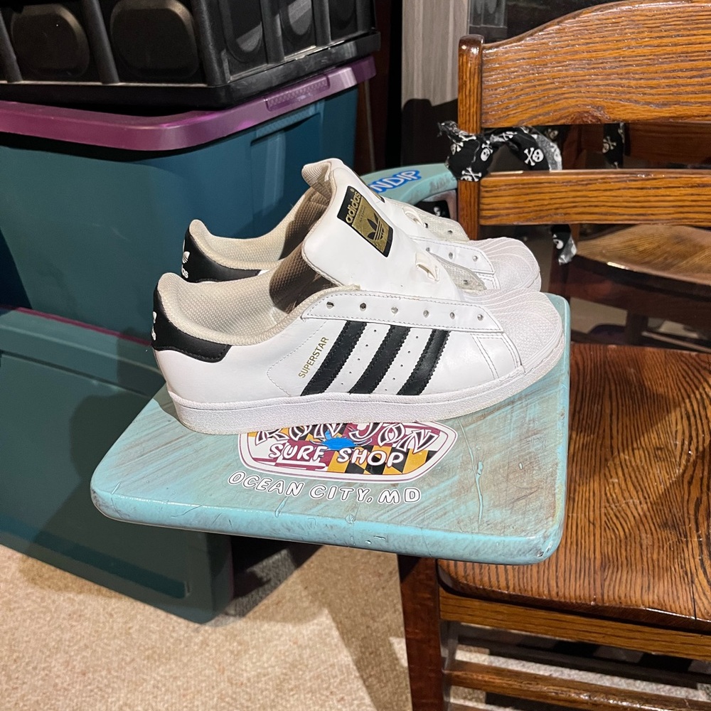 Size 6 Adidas Super Stars black and white I have the laces they are just not on